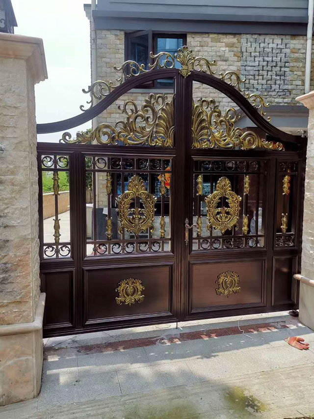 մ