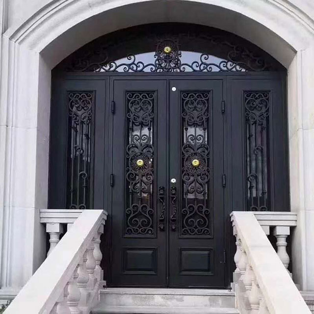 մ